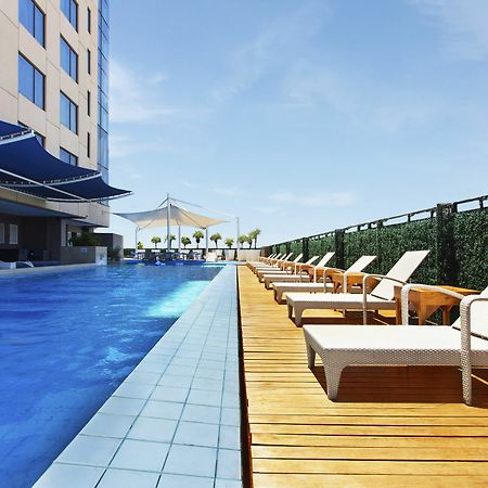 Hotel The Bellevue Manila Muntinlupa City Exterior foto