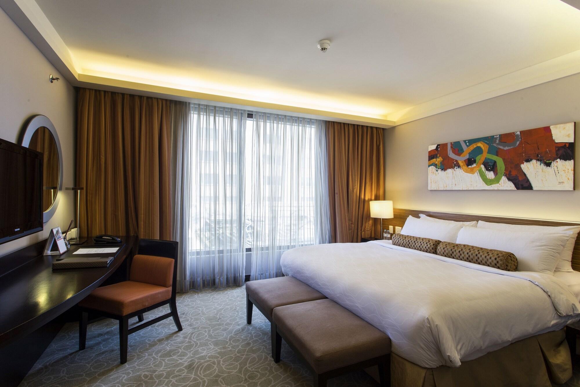 Hotel The Bellevue Manila Muntinlupa City Exterior foto