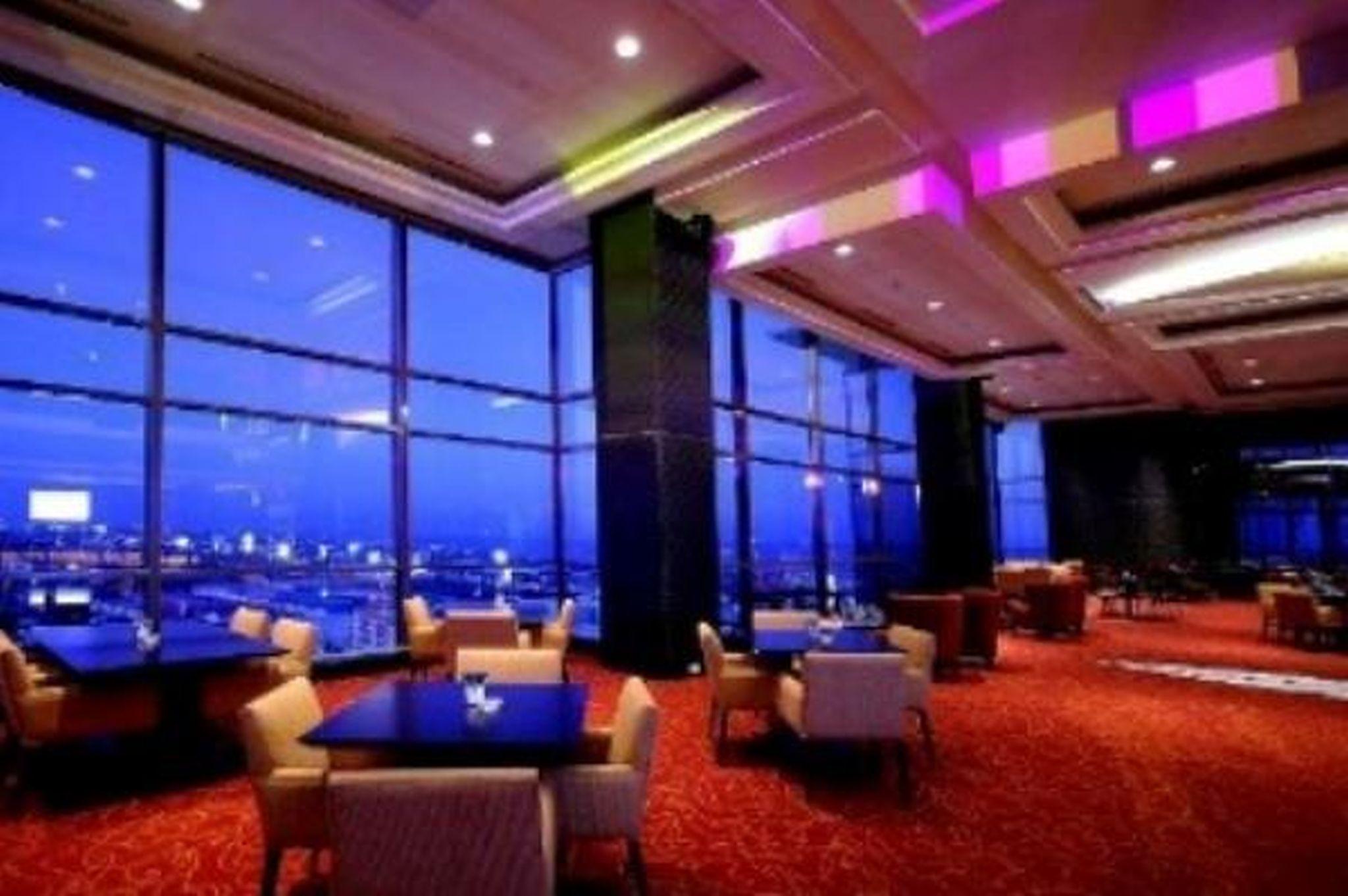 Hotel The Bellevue Manila Muntinlupa City Exterior foto