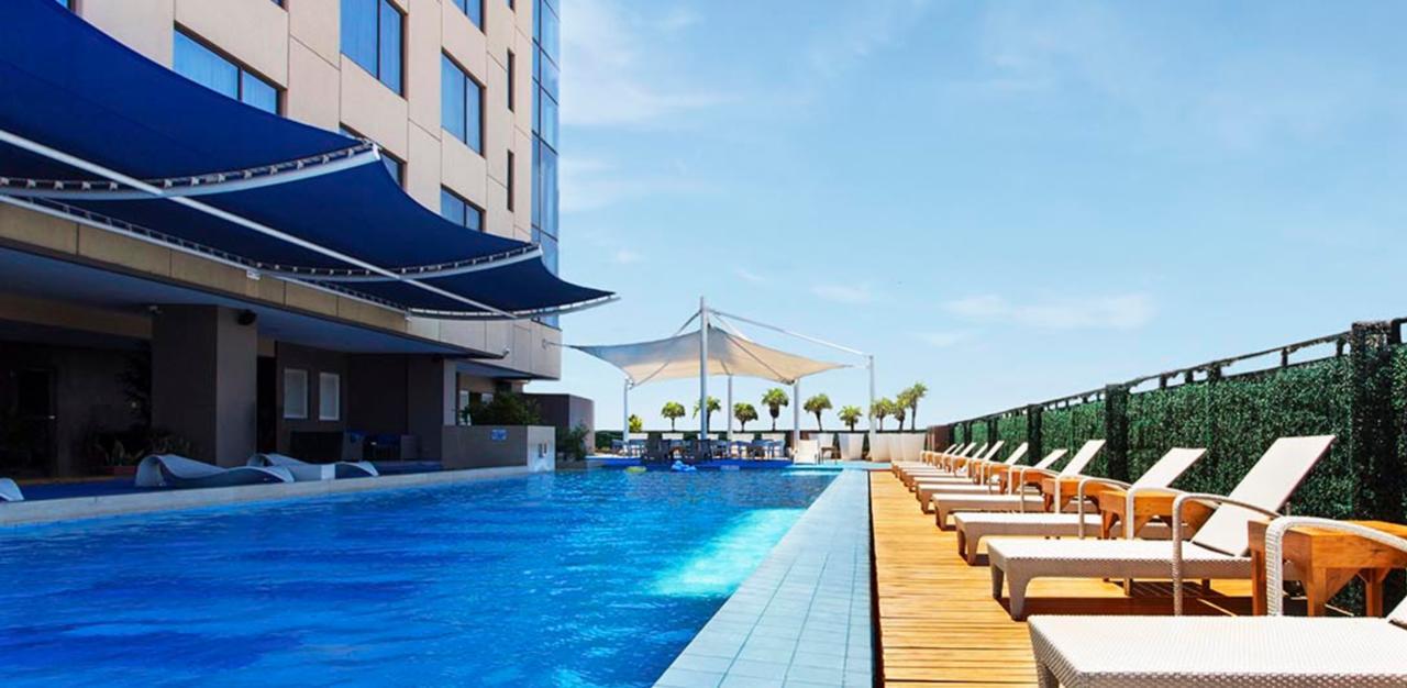 Hotel The Bellevue Manila Muntinlupa City Exterior foto