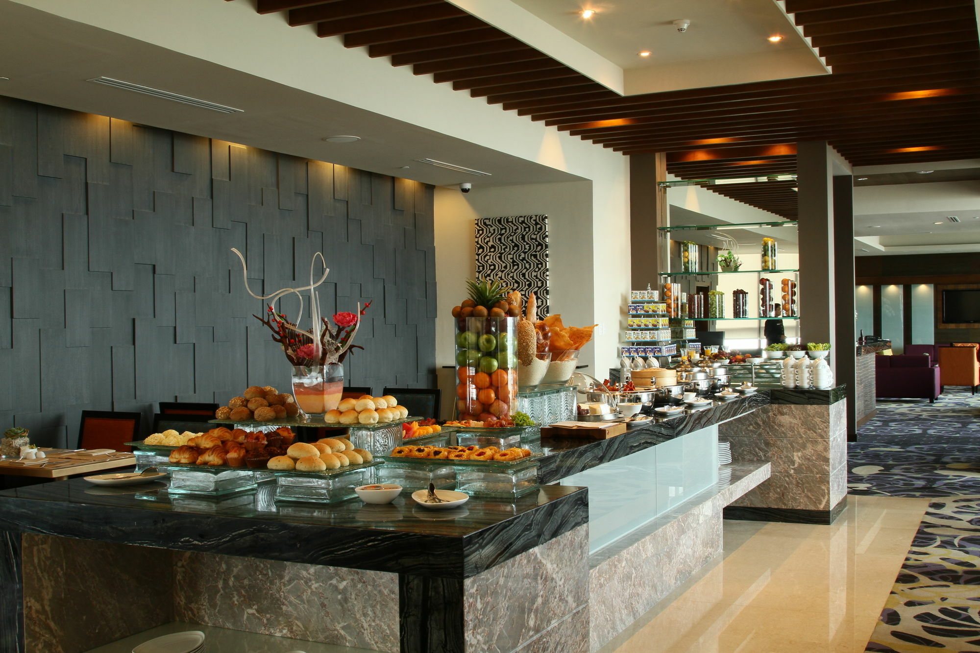 Hotel The Bellevue Manila Muntinlupa City Exterior foto
