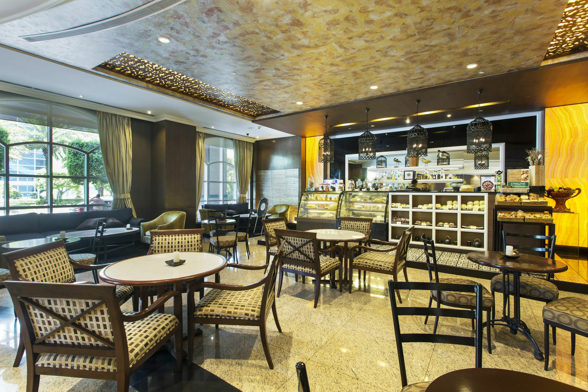Hotel The Bellevue Manila Muntinlupa City Exterior foto